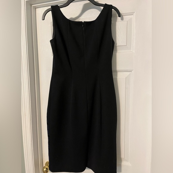 Tarhari Dress Suit - Picture 4 of 5